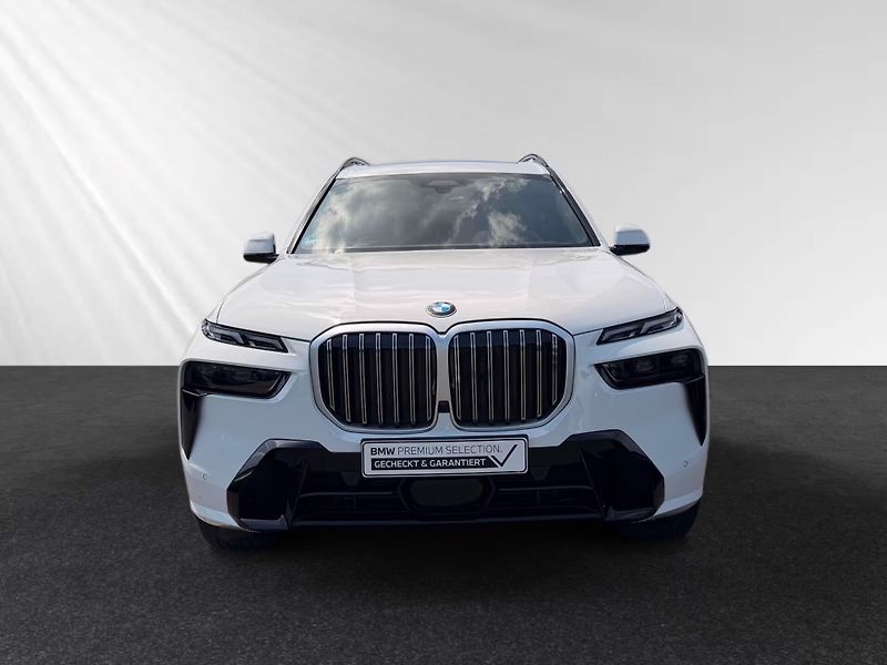 BMW X7 xDrive40i M-Sport Pano HuD 360 - fotka 2 z 14