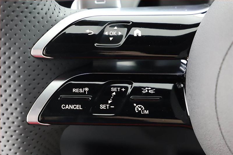 Mercedes-Benz Třídy A (2025) A 250 e, AMG LINE - fotka 22 z 30