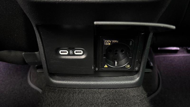 Škoda Octavia 2.0 TDI DSG Style Combi - fotka 21 z 26