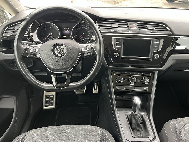 Volkswagen Touran (2016) 2.0 TDI 110 KW DSG  - fotka 11 z 19