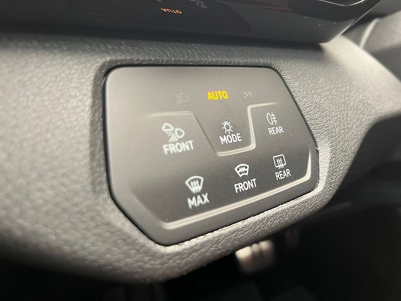 Volkswagen ID.5 Pro 150kW / ALU 20 SoH 95.9% - fotka 26 z 77