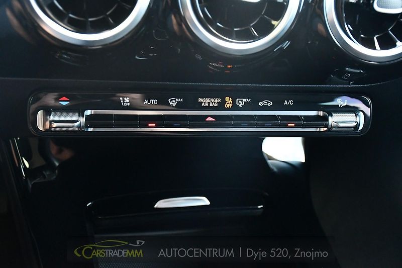 Mercedes-Benz CLA 200d LED A/T NAVI KAMERA - fotka 28 z 54