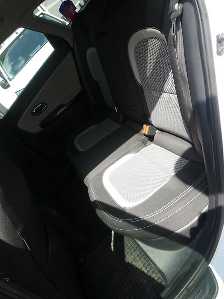 Kia Ceed (2014) 1,6 CRDi - fotka 10 z 22