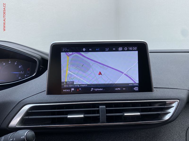 Peugeot 3008 (2019) 1.2PT, GT Line, LED, navi - fotka 17 z 18