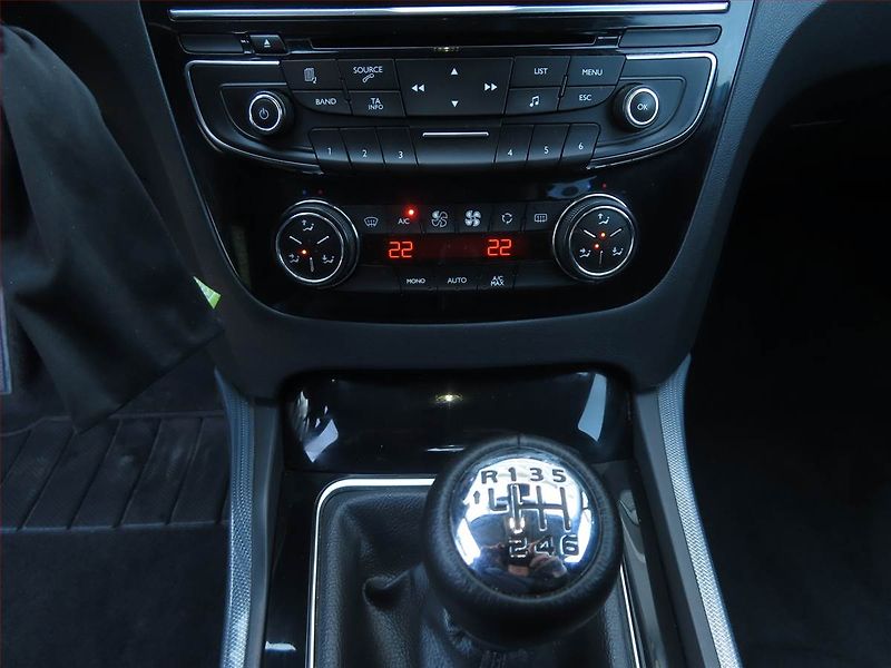 Peugeot 508 (2012) 2.0 HDi, Tempomat - fotka 15 z 18