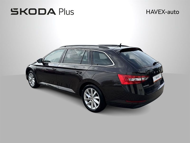Škoda Superb (2020) Combi 1.4 TSI iV DSG Ambition - fotka 34 z 35