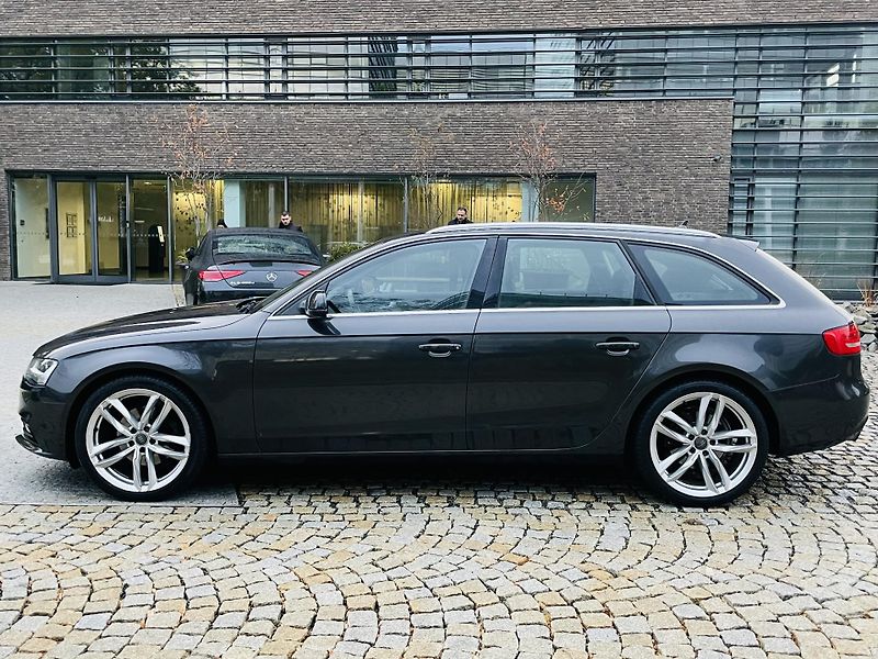 Audi A4 2.0TDI MANUÁL SENZORY NAVI - fotka 18 z 44