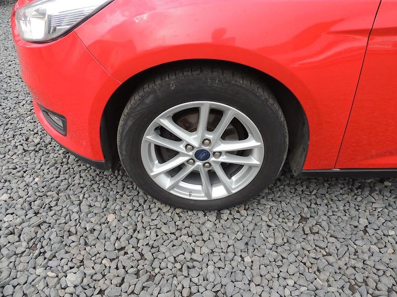 Ford Focus (2017) 1.5TDCi,70kw,výbava,ČR,1maj. - fotka 42 z 43