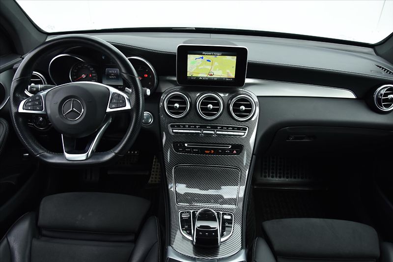 Mercedes-Benz GLC 220d 4MATIC COUPE SERV.KNIHA - fotka 13 z 27