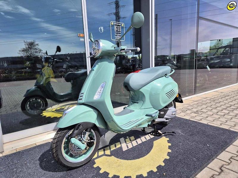 Vespa Primavera 125 3V ABS (2026) Primavera 125 80th - fotka 8 z 22