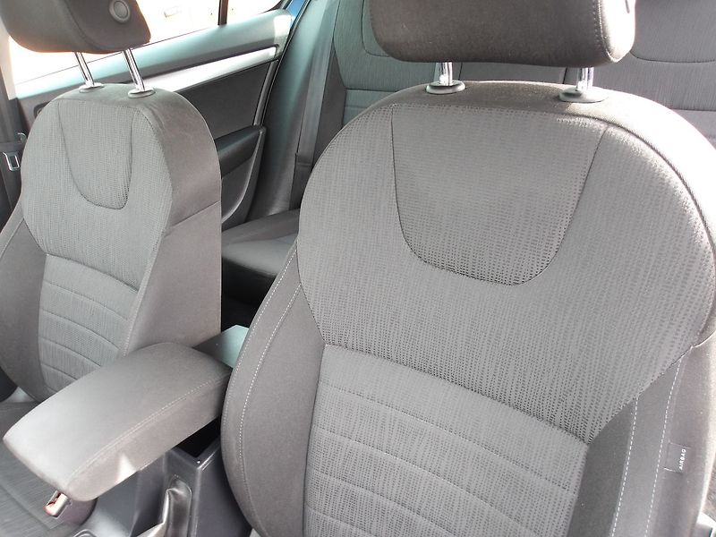 Škoda Octavia 1,6TDi 81kW DSG ! ČR !  KRASAV - fotka 20 z 33