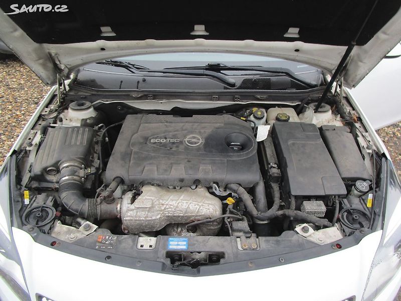 Opel Insignia 2,0D-120KW-NOVÁ STK+OLEJ - fotka 22 z 27
