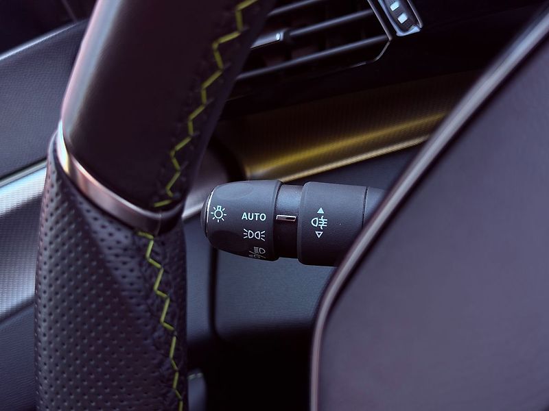 Peugeot 408 1.2 PureTech Aut. GT-Line, ČR - fotka 33 z 36