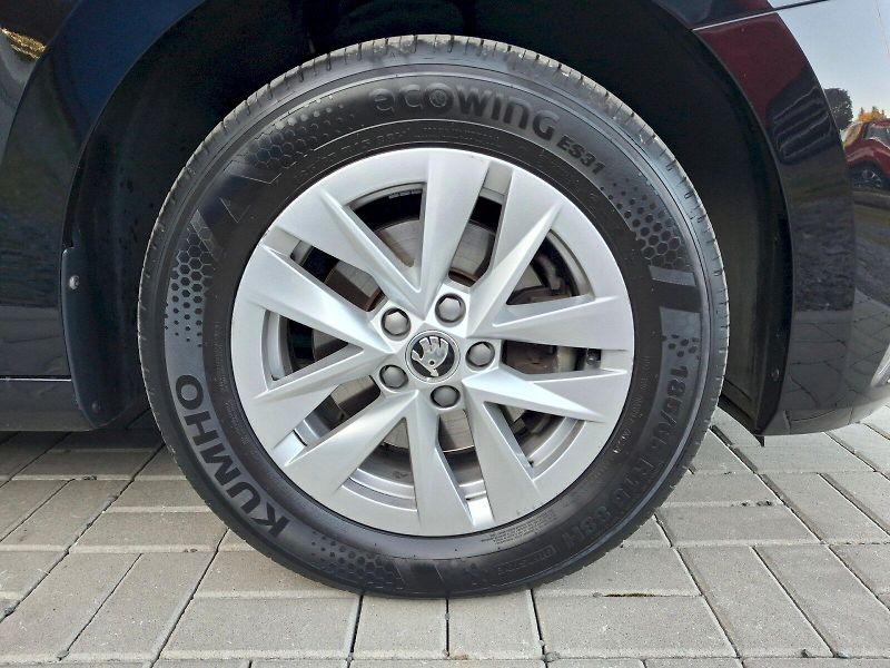 Škoda Fabia (2025) Top Selection DSG 1,0TSi 85kW - fotka 34 z 34