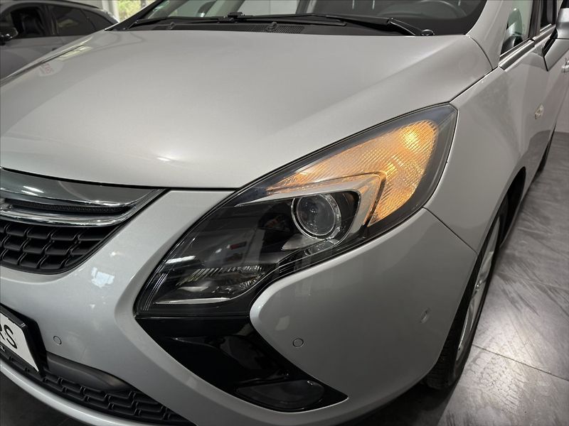 Opel Zafira 1,4   TURBO COSMO VÝHŘEV TZ - fotka 42 z 49