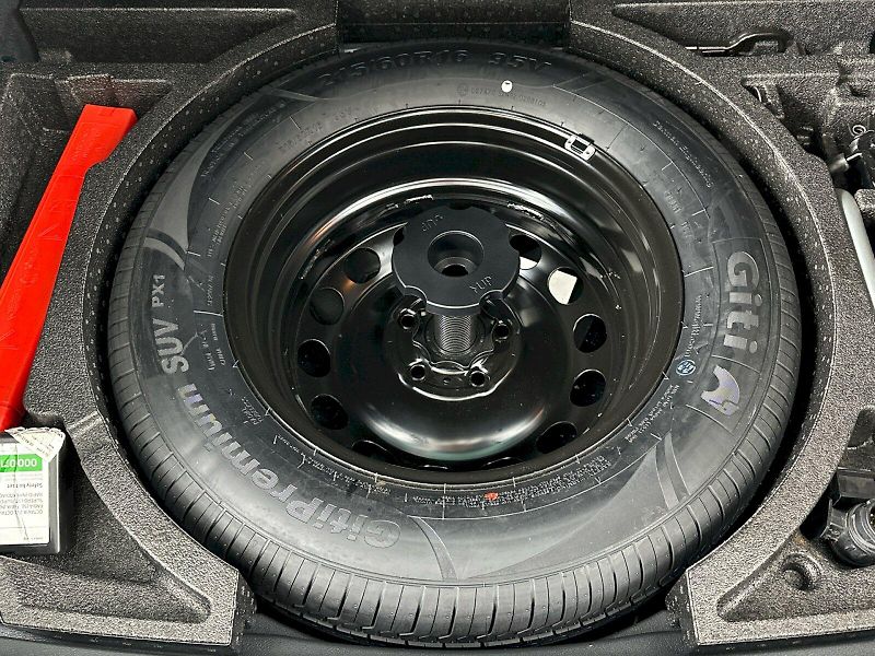 Škoda Karoq (2021) DSG 1.5TSI 110kW Style - fotka 31 z 32