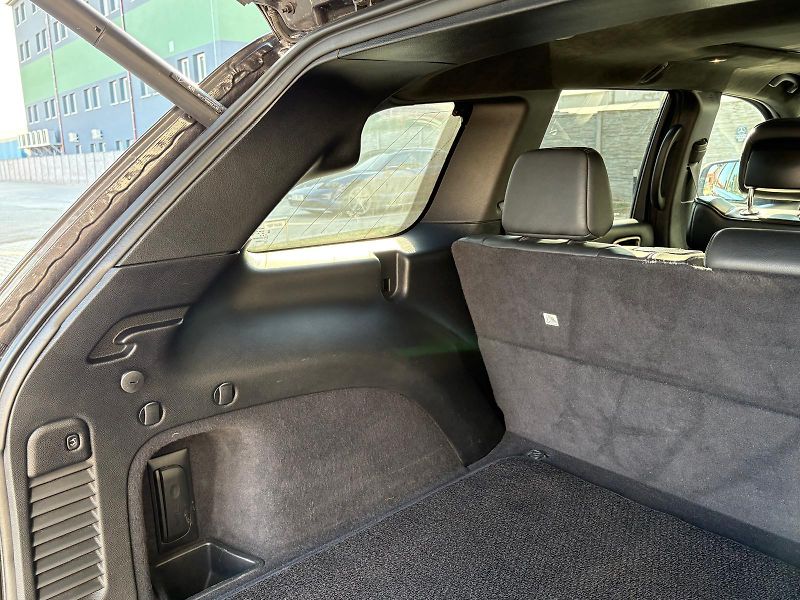 Jeep Grand Cherokee 3.0 CRD 184 kW 4X4 SUMMIT, ČR - fotka 46 z 59
