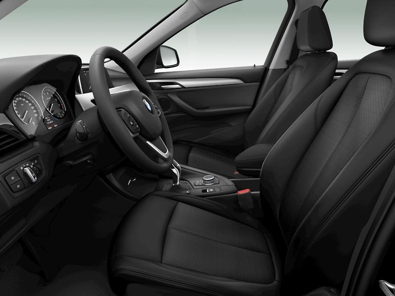 BMW X1 20i xDrive - fotka 4 z 6