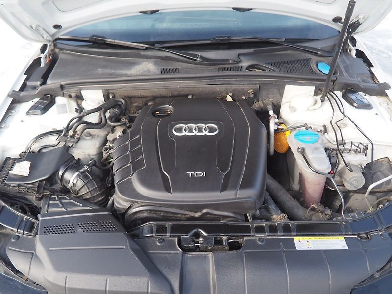 Audi A4 (2013) 2.0 TDI, 4x4, AT, S-Line - fotka 39 z 39
