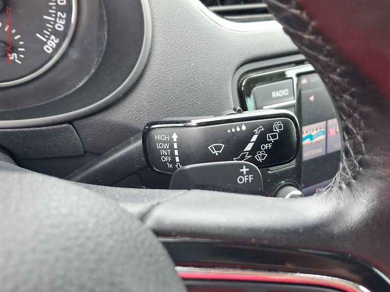 Škoda Octavia (2014) 1.4 TSi, Elegance, DSG, bixen - fotka 14 z 26