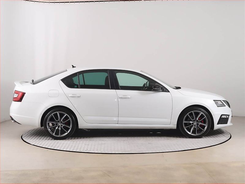 Škoda Octavia (2017) RS 2.0 TDI 4x4 DSG, 4X4 - fotka 6 z 19