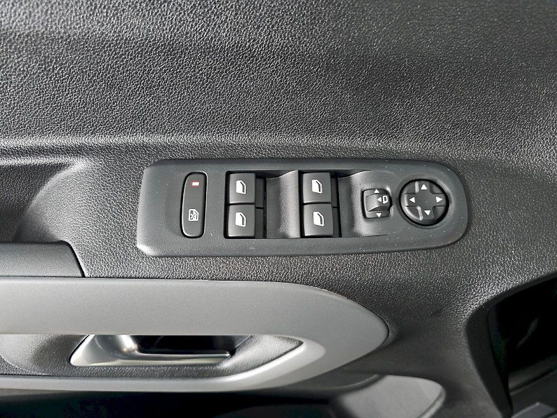Toyota ProAce City Verso (2025) 1.5D 130k AT Short VIP - fotka 27 z 34