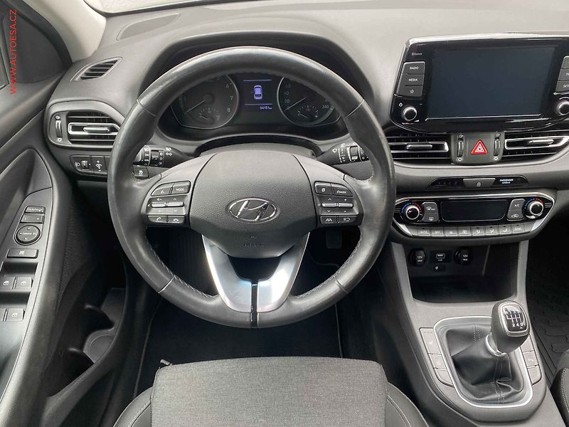Hyundai i30 (2021) 1.5 GDi, ČR, servis.kniha - fotka 11 z 19