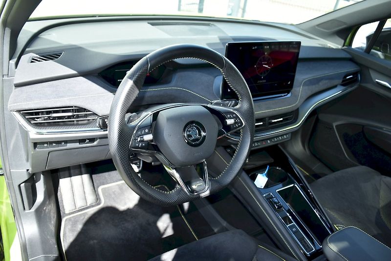 Škoda Enyaq (2023) RS 80 220 kW 4x4 - fotka 15 z 34