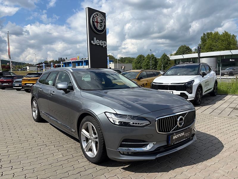 Volvo V90 2.0 D4 INCRIPTION 140kW AT - fotka 2 z 11