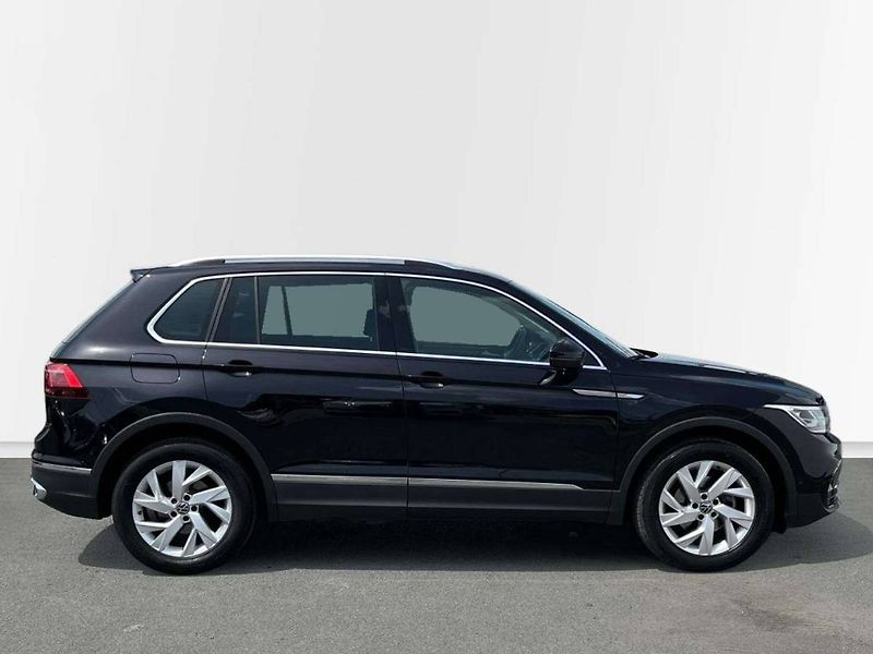 Volkswagen Tiguan (2023) 1.5 TSI Elegance - fotka 10 z 20