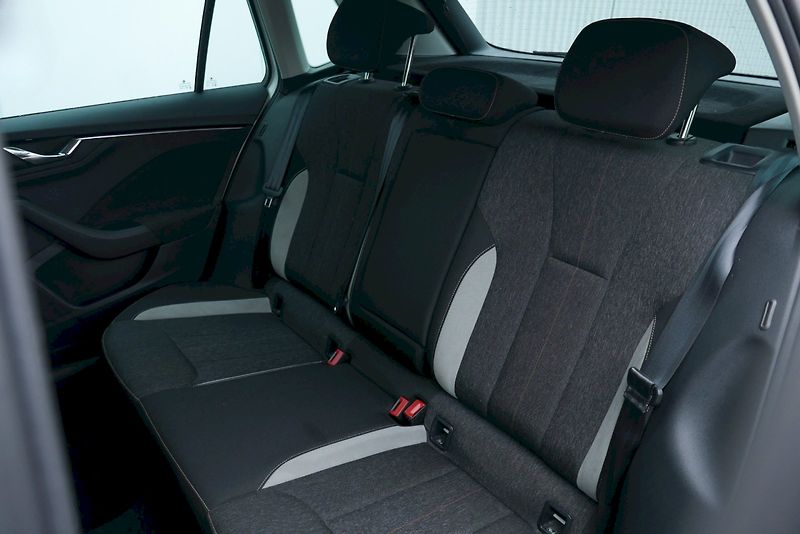 Škoda Kamiq (2023) 1.5 TSI 110 kW M6° Style - fotka 28 z 34