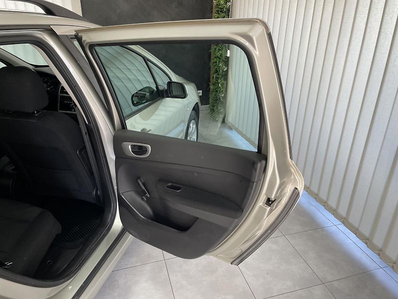 Peugeot 307 1.6 i ČR DIGIAC - fotka 13 z 22