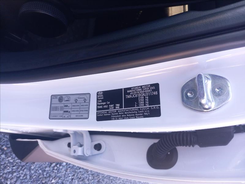 Hyundai Tucson 1,6 T-GDI 2WD DCT SMART - fotka 18 z 21