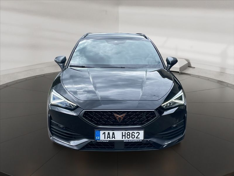 Cupra Leon 2,0 TSI 4WD AT - fotka 2 z 11