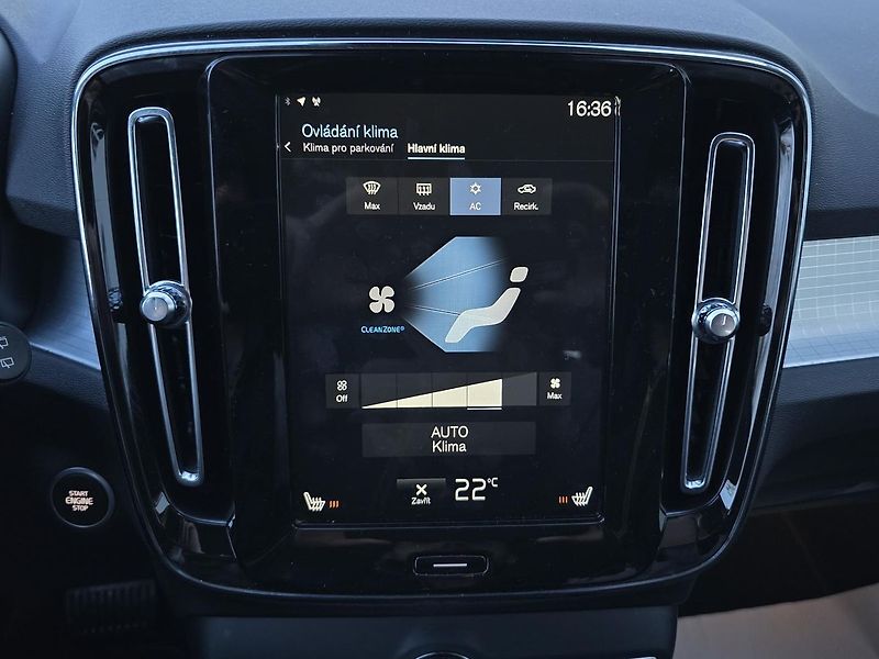 Volvo XC40 - fotka 19 z 39