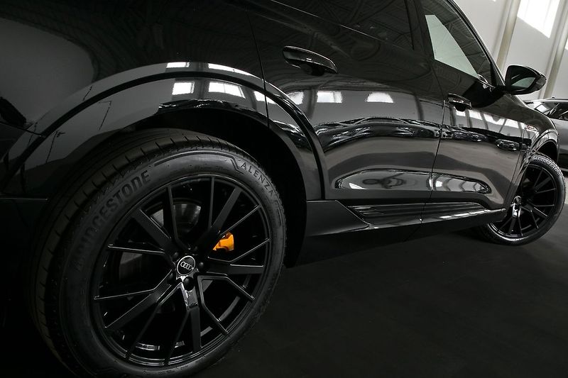 Audi e-tron 55 300kW S-line BlackEdi NV TZ - fotka 13 z 44