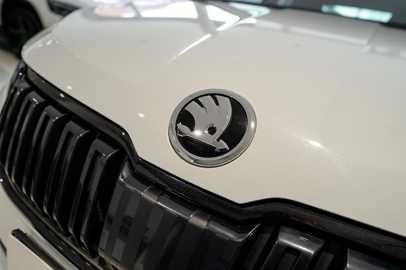 Škoda Karoq (2021) 2,0 TDI DSG 4x4 Sportline - fotka 5 z 19