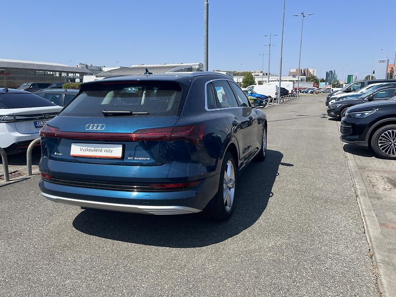 Audi e-tron ADVANCED 50 QUATTRO 230 KW - fotka 2 z 20