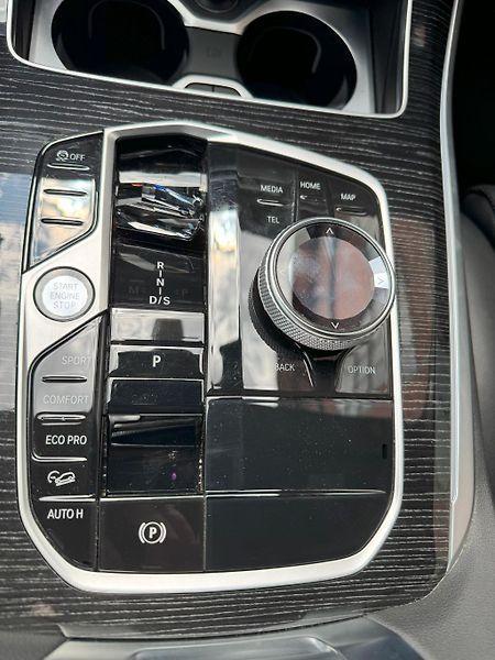 BMW X5 (2024) xDrive 30d M PAKET - fotka 24 z 35