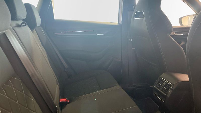 Škoda Karoq (2022) Sportline 2.0TSI 140kW DSG 4x4 - fotka 13 z 35