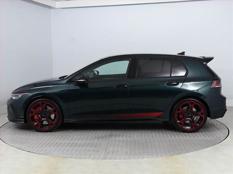 Volkswagen Golf (2026) 2.0 GTI Edition 50 - fotka 3 z 25