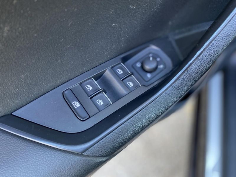 Škoda Karoq 1,5 TSI 110 kW Style - fotka 11 z 28