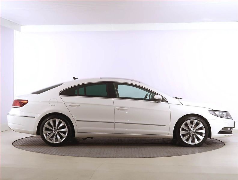 Volkswagen CC (2012) 2.0 TDI, Serv.kniha, Xenony - fotka 6 z 23