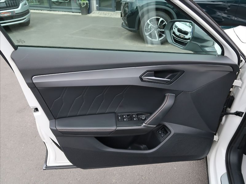 Cupra Formentor 1,4 TSi,150kW,e-Hybrid,DPH - fotka 21 z 29