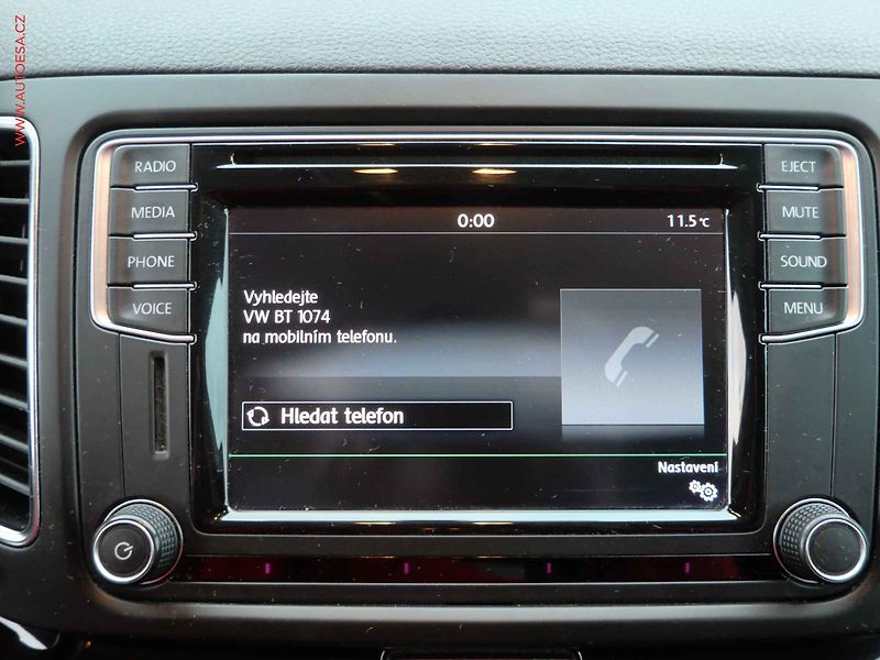 Volkswagen Sharan (2015) 2.0TDi, ČR, Highline, DSG - fotka 22 z 25