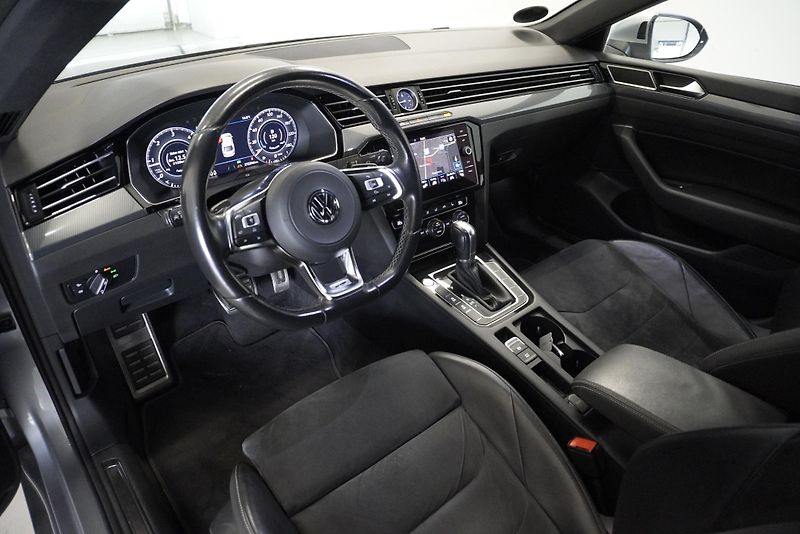 Volkswagen Arteon (2017) 2.0 TDI 140kW R-LINE  DSG 7 - fotka 16 z 38