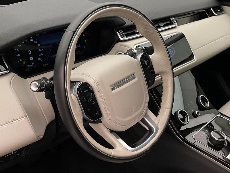Land Rover Range Rover Velar (2018) - fotka 11 z 40