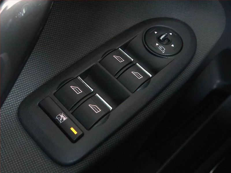 Ford Kuga (2009) 2.0 TDCi, po STK, Tažné - fotka 17 z 17