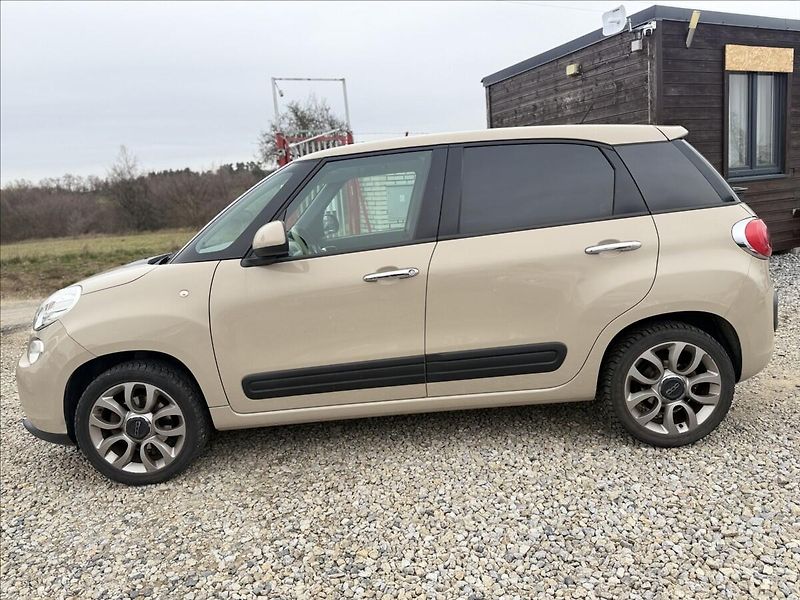 Fiat 500L i 77kW KLIMA - fotka 8 z 28