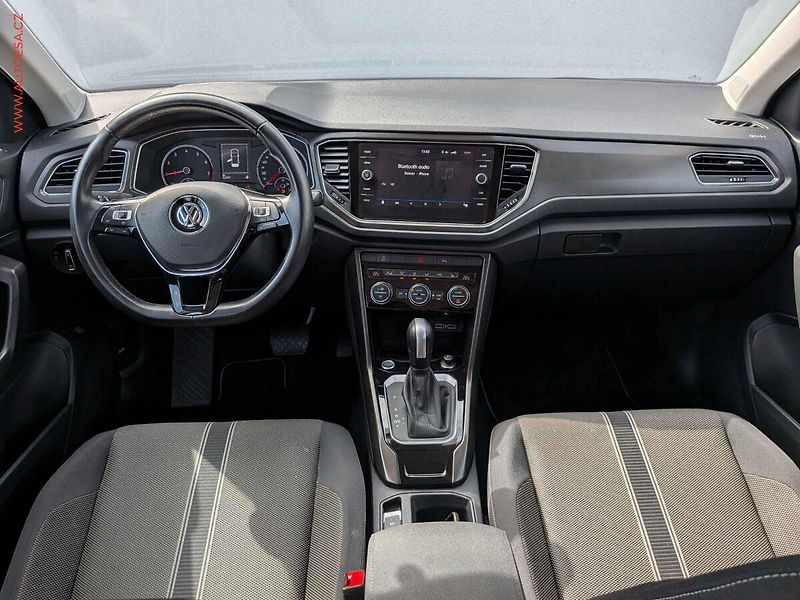 Volkswagen T-Roc (2020) 1.5TSI, ČR, DSG, LED, autoAC - fotka 8 z 17